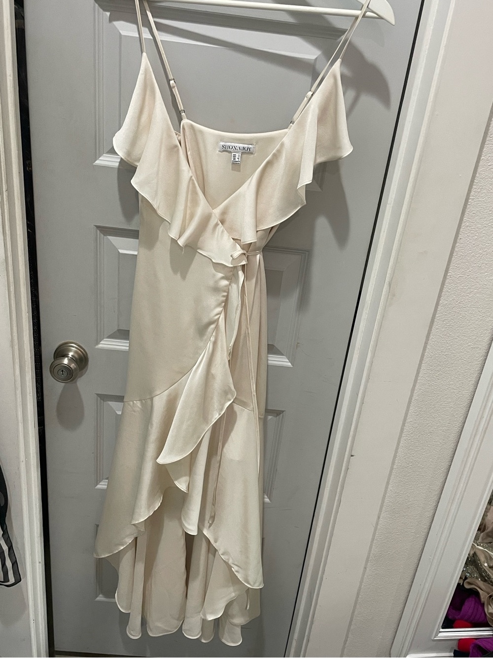 Shona Joy Luxe Ruffle Flowy Flirty Wrap Gown Ivory Bridal Wedding Dress/SZ 2